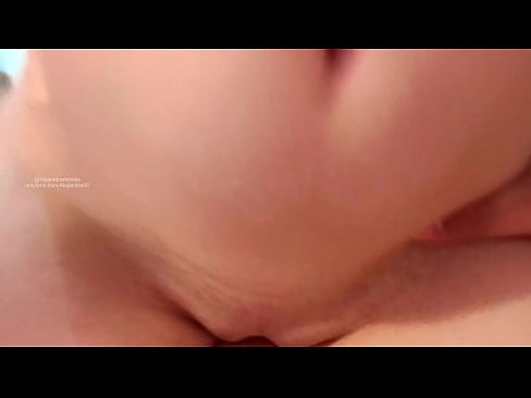 ❤️ Magasin oma õe toas ja nii ma ärkasin üles Porno at et.fullpornercom.ru ❤