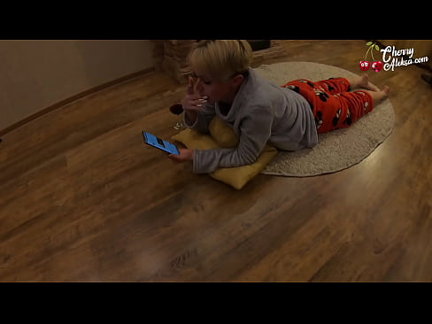 ❤️ Hullu blondiin imeb tohutut munni ja hüppab selle peal - anaalseksiga Porno at et.fullpornercom.ru ❤